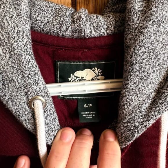 Roots Burgundy Women’s Hoodie – Size Small - Picture 2 of 3